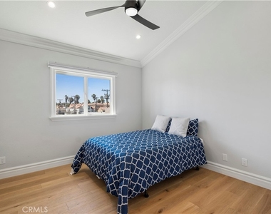 1516 Pacific Coast Highway - Photo Thumbnail 14