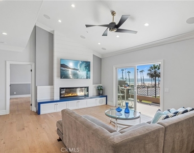 1516 Pacific Coast Highway - Photo Thumbnail 3