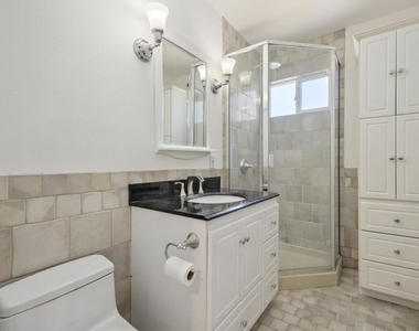 3419 Flora Vista Avenue - Photo Thumbnail 7