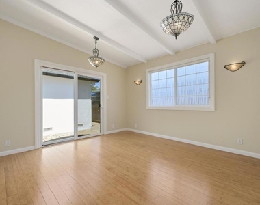 3419 Flora Vista Avenue - Photo Thumbnail 10