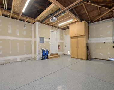 3419 Flora Vista Avenue - Photo Thumbnail 15