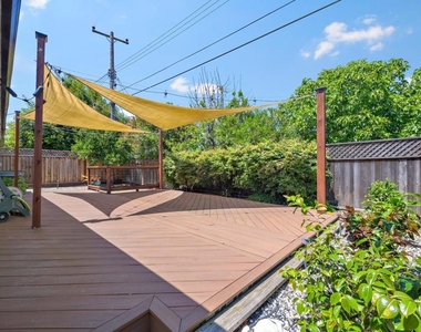 3419 Flora Vista Avenue - Photo Thumbnail 17