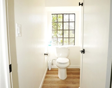 2615 Manhattan - Photo Thumbnail 26