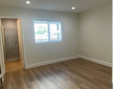 124 S Belmont Street - Photo Thumbnail 16