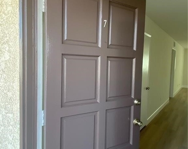 124 S Belmont Street - Photo Thumbnail 1
