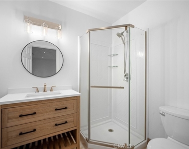 10377 Mcbroom Street - Photo Thumbnail 8