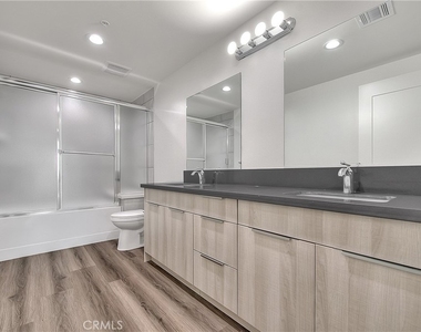 501 W Foothill Boulevard - Photo Thumbnail 9