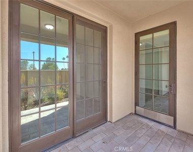 501 W Foothill Boulevard - Photo Thumbnail 13