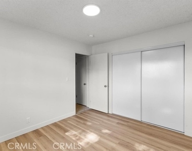 1002 Lombard Dr - Photo Thumbnail 3