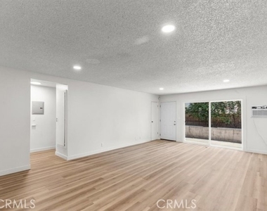 1002 Lombard Dr - Photo Thumbnail 11