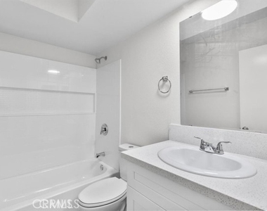 1002 Lombard Dr - Photo Thumbnail 8