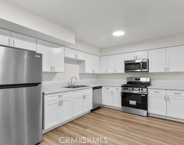 1002 Lombard Dr - Photo Thumbnail 14