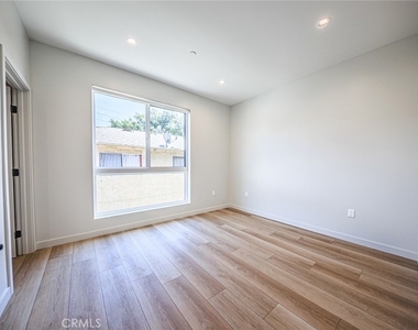 6094 La Prada - Photo Thumbnail 14