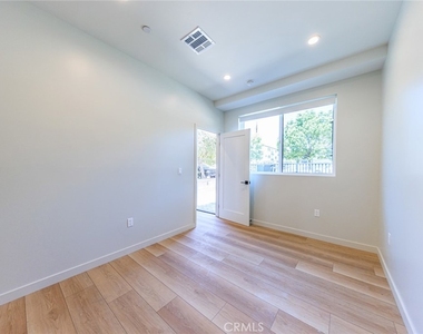 6094 La Prada - Photo Thumbnail 4