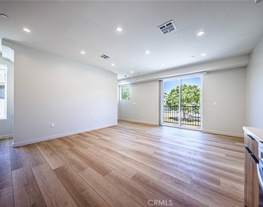 6094 La Prada - Photo Thumbnail 13