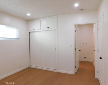 920 W Olive Avenue - Photo Thumbnail 10