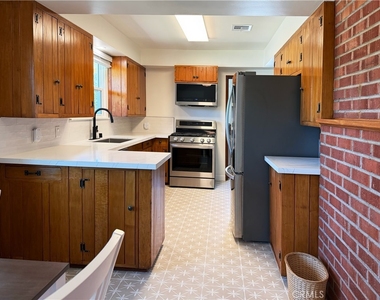 416 Drake Road - Photo Thumbnail 4