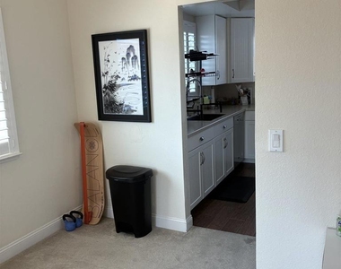 565 Lori Dr - Photo Thumbnail 3