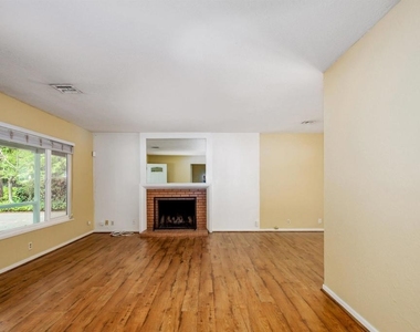 378 Verona Ave - Photo Thumbnail 7