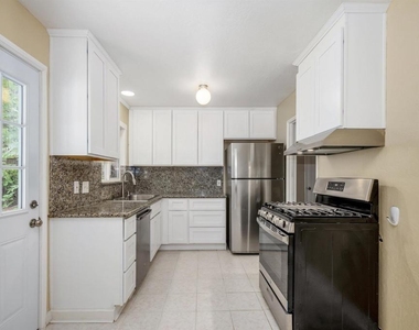 378 Verona Ave - Photo Thumbnail 3
