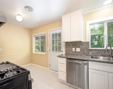 378 Verona Ave - Photo Thumbnail 4