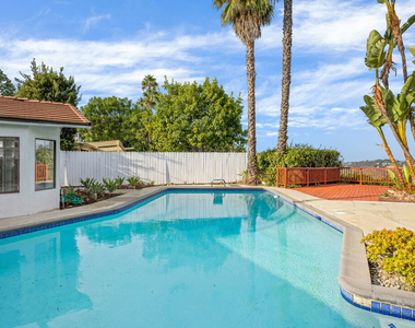 2254 Stradella Road - Photo Thumbnail 25