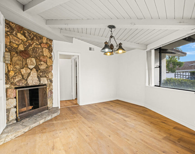 2254 Stradella Road - Photo Thumbnail 16