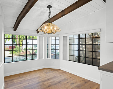 2254 Stradella Road - Photo Thumbnail 8