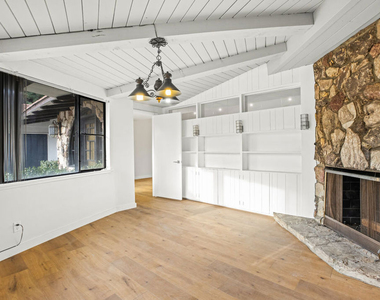 2254 Stradella Road - Photo Thumbnail 17
