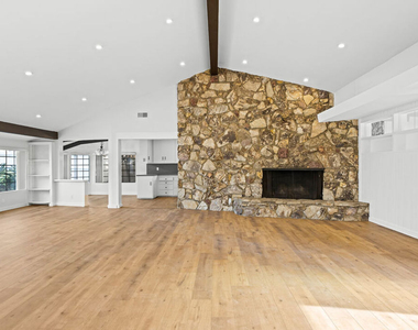 2254 Stradella Road - Photo Thumbnail 5