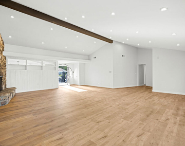 2254 Stradella Road - Photo Thumbnail 7