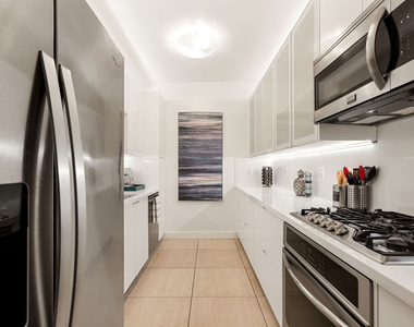 1818 Thayer Avenue - Photo Thumbnail 33