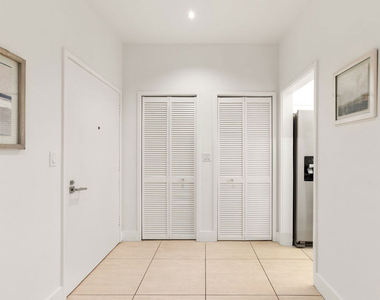 1818 Thayer Avenue - Photo Thumbnail 32