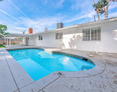 20746 Clarendon Street - Photo Thumbnail 58