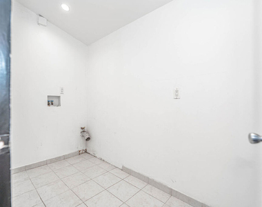 20746 Clarendon Street - Photo Thumbnail 53