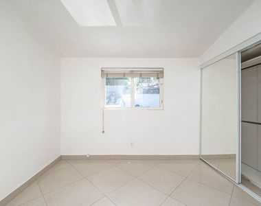 20746 Clarendon Street - Photo Thumbnail 35