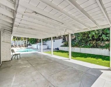 20746 Clarendon Street - Photo Thumbnail 44