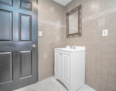 20746 Clarendon Street - Photo Thumbnail 38