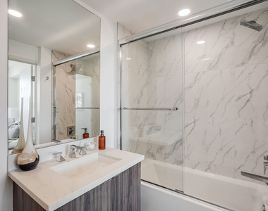 1021 S Shenandoah Street - Photo Thumbnail 8