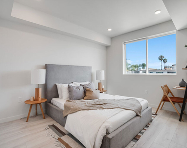 1021 S Shenandoah Street - Photo Thumbnail 7