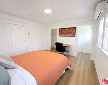 1186 W 37th Drive - Photo Thumbnail 6
