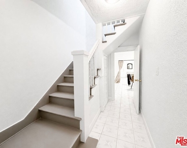 1186 W 37th Drive - Photo Thumbnail 10