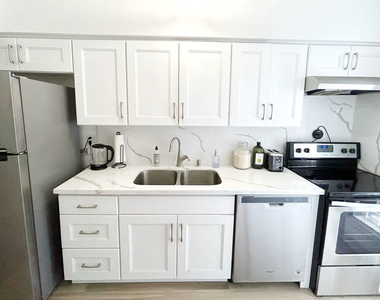 4255 W 5th Street - Photo Thumbnail 3