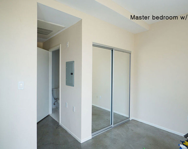 922 W 23rd Street - Photo Thumbnail 8
