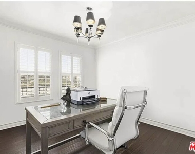 1621 Barry Avenue - Photo Thumbnail 9