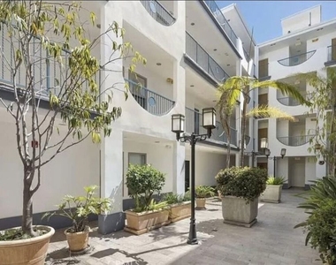 1621 Barry Avenue - Photo Thumbnail 10