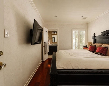1219 Sunset Plaza Drive - Photo Thumbnail 16