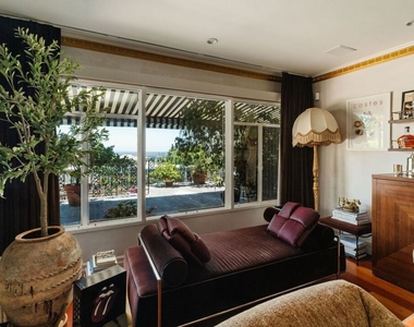 1219 Sunset Plaza Drive - Photo Thumbnail 3