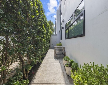 802 N Harper Avenue - Photo Thumbnail 8