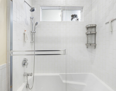 802 N Harper Avenue - Photo Thumbnail 7
